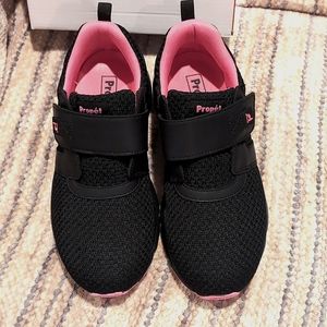 Women's Propet Size 7.5 Black & Pink gym shoes w/ Velcro Strap. Never Worn!